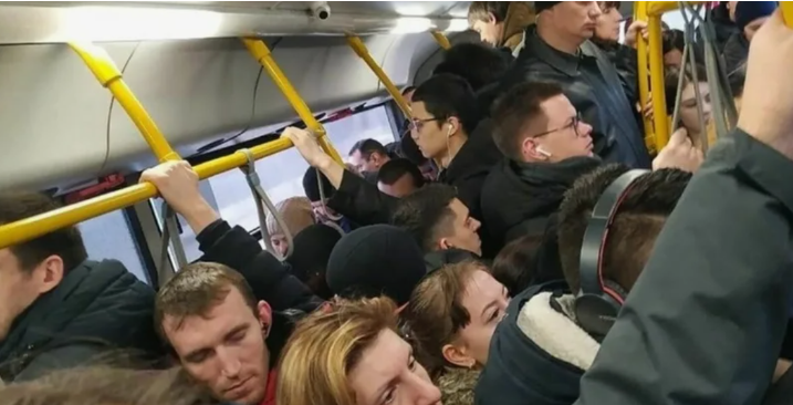 Комфортность ЛЮБОГО автобуса сводится к нулю...