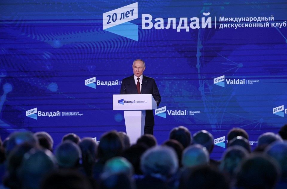   Владимир Путин: "Россия не воспринимает западную цивилизацию как врага, не ставит вопрос: мы или они". REUTERS