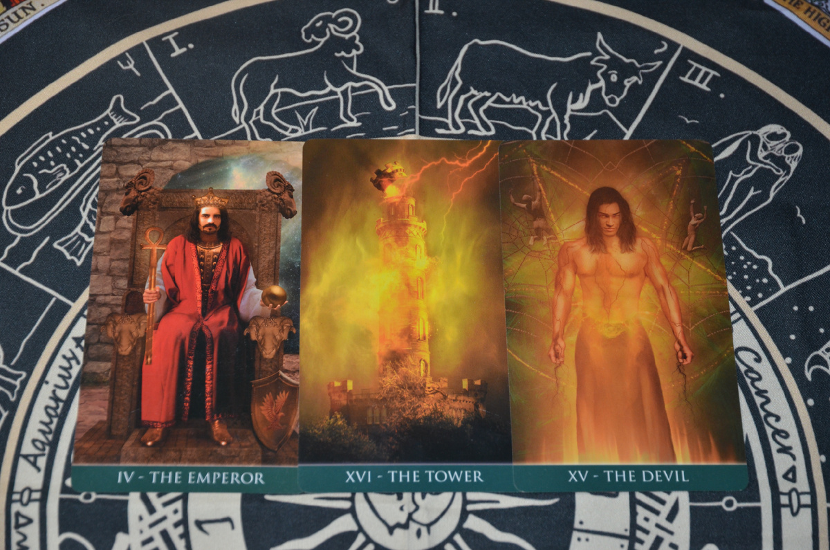 Расклад на Таро: без вариантов: Почему он меня предал?