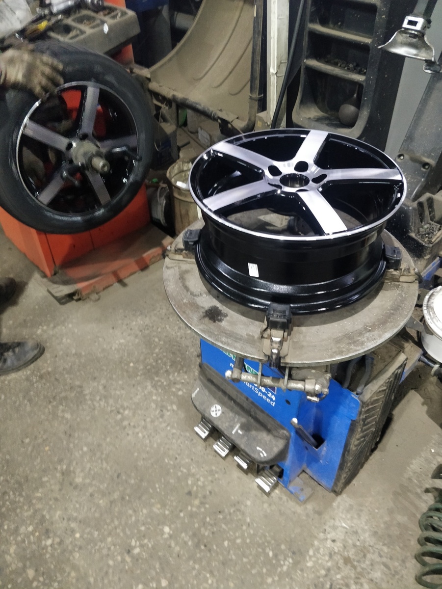 Литые диски Neo v03.16 на Skoda Rapid. Сборка колёс