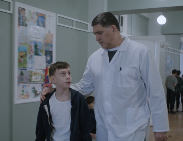Кадр из фильма "Доктор" 2022