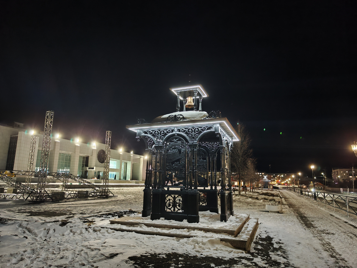 На фото Касли. Из ДК возвращалась и сфотографировала.