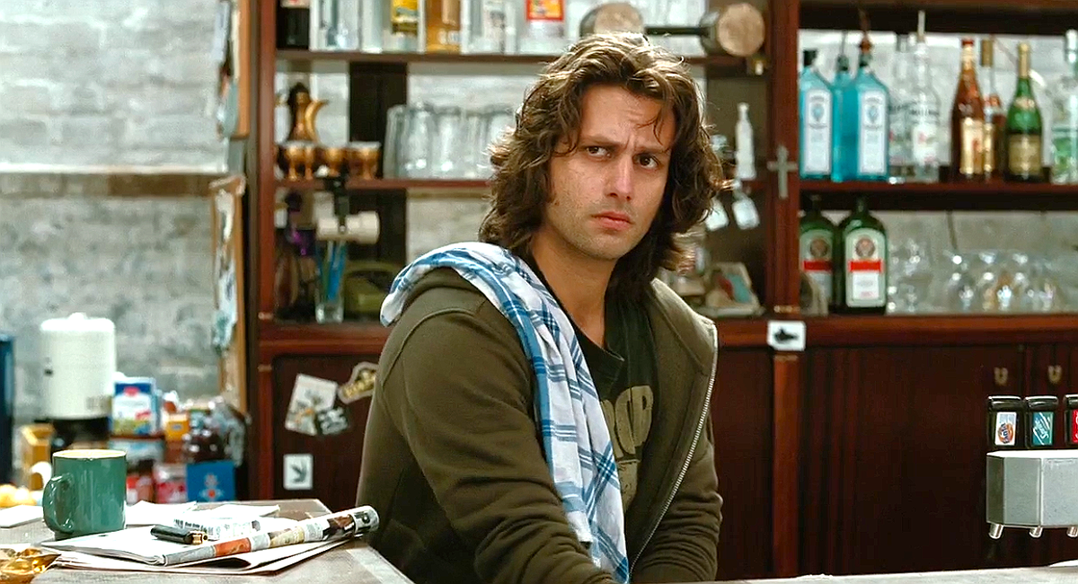 Кадр из фильма "Душевная кухня" Это владелец ресторана Зинос Казанзакис