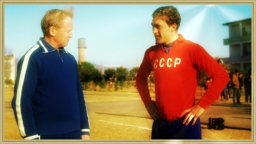 Вы заметили, что советские спортсмены часто тренировались в теплых костюмах? 
