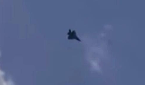 Предположительное фото полёта Су-75. Источник: Яндекс.Картинки