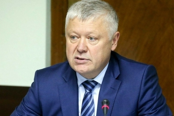 В.Пискарёв.