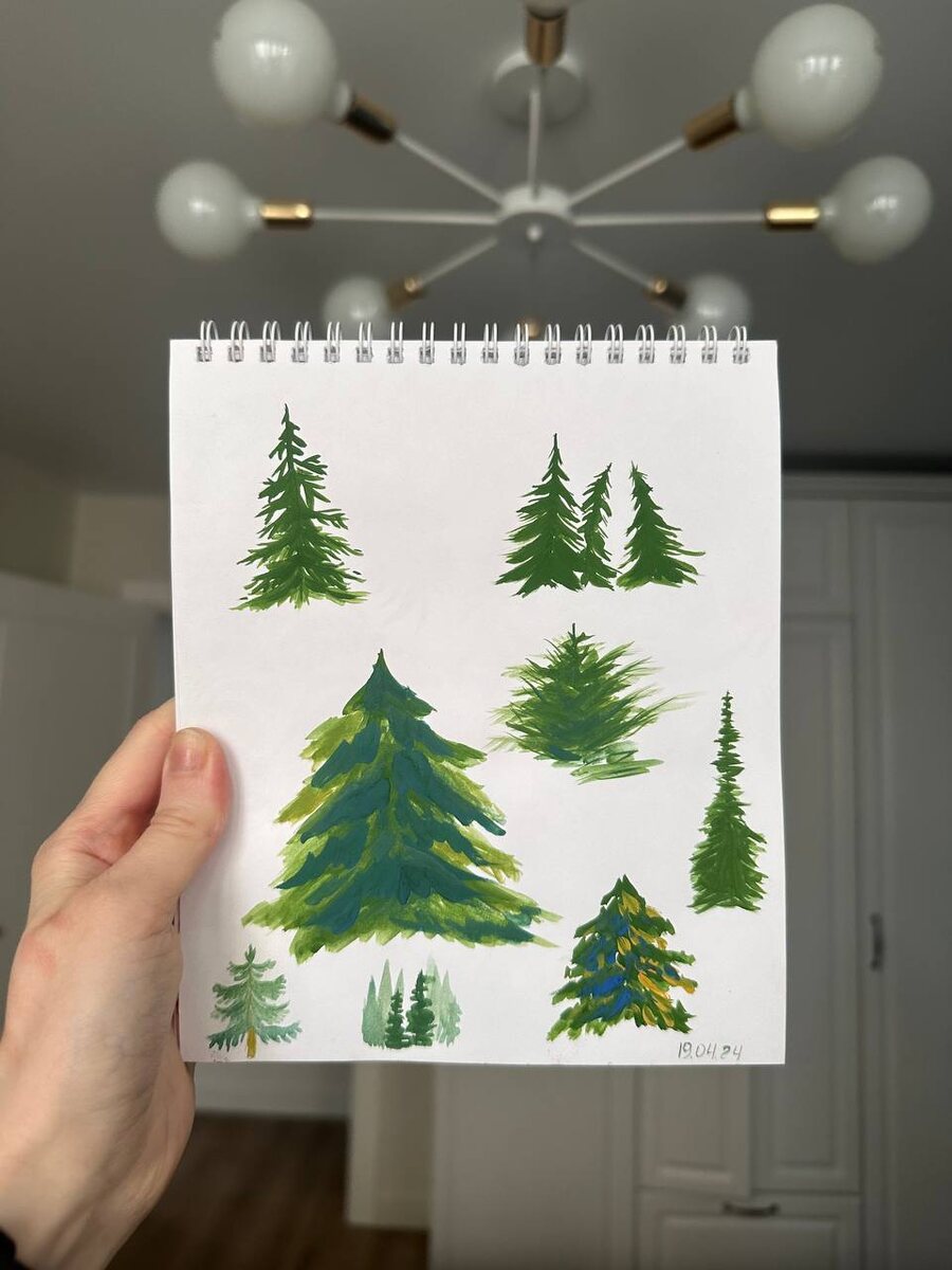 Пробовала рисовать елочки.