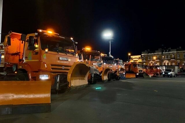    В городе закупили новые спецмашины. Фото: администрация Владивостока