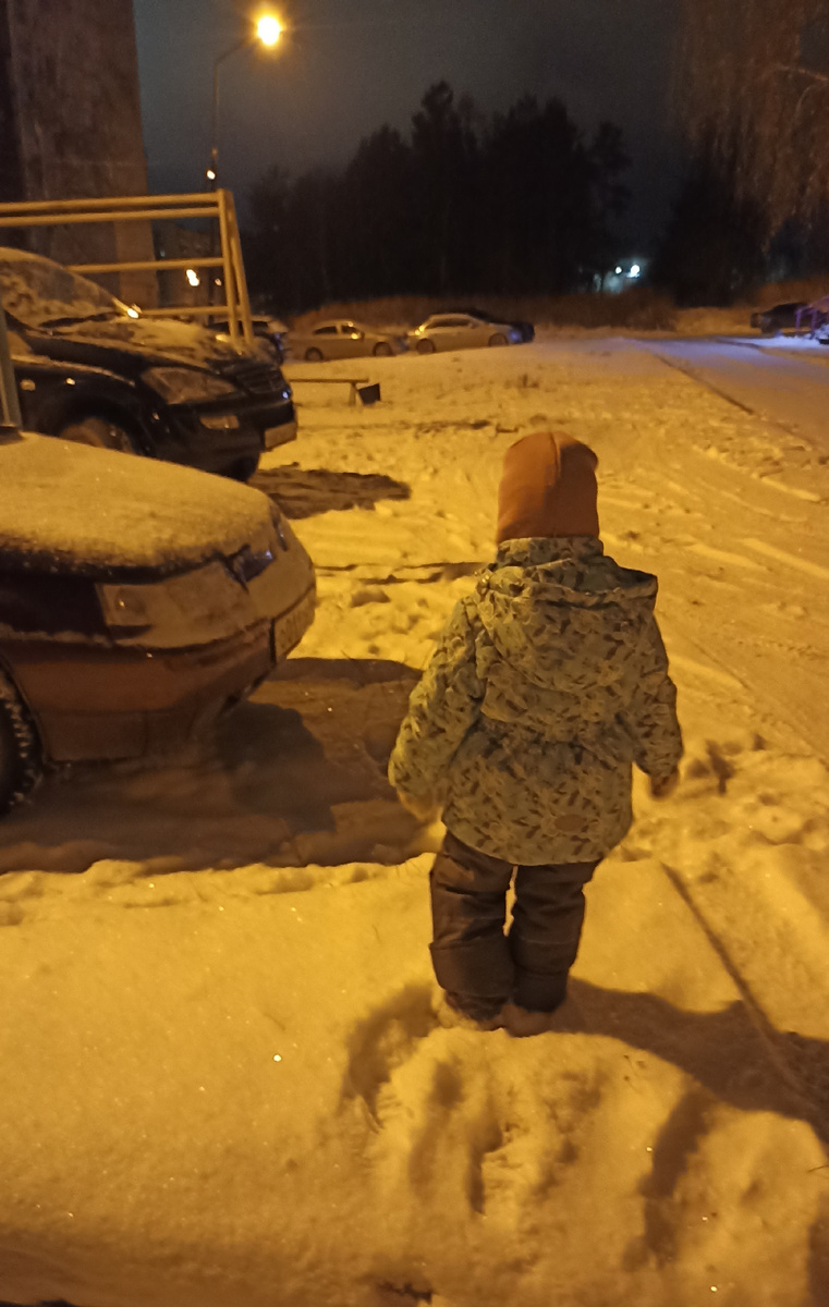 Ранее утро. В ожидании личного транспорта))) 