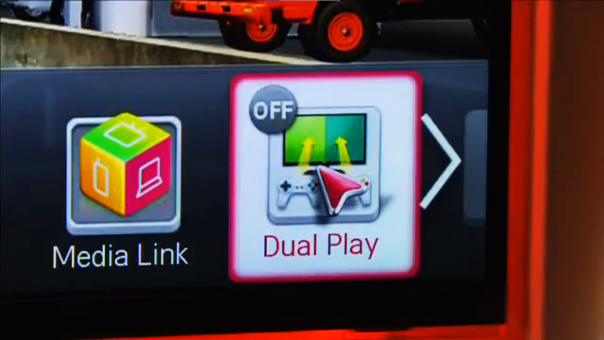 Dual Play автомитически не запускается, её требуется самостоятельно включать на телевизоре. 
