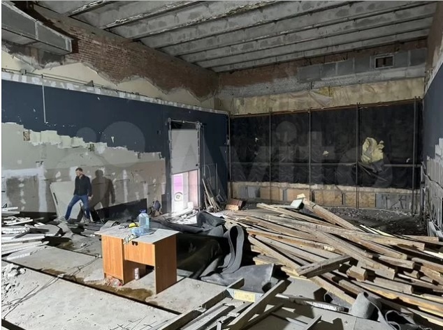    Здание кинотеатра «Калевала» пытаются распродать по частям в ПетрозаводскеАвито