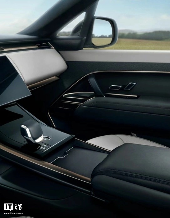 Фото Land Rover  📷
