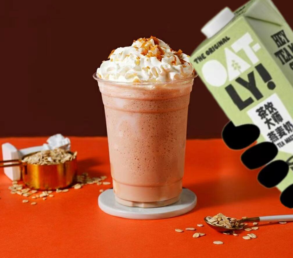 Айс Ти Латте "Угольный Улун". Рецепт недели от Oatly Tea Master