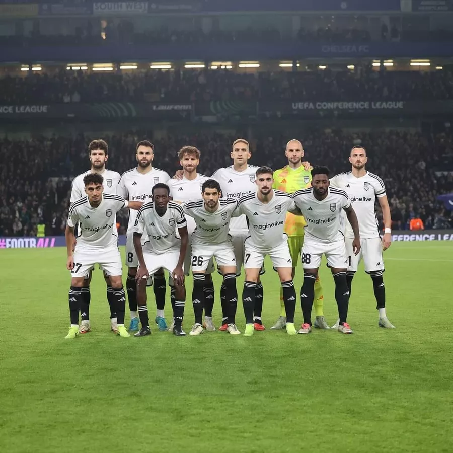 Футболисты ФК "Ноа" перед началом 3 тура Лиги Конференций УЕФА против ФК "Челси (7 ноября 2024). Лондон © Photo : press office of the FC Noah