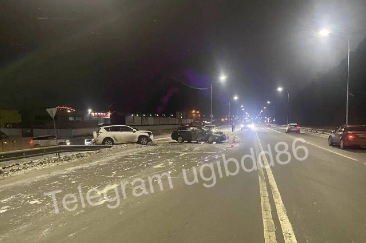    Автомобили повреждены.