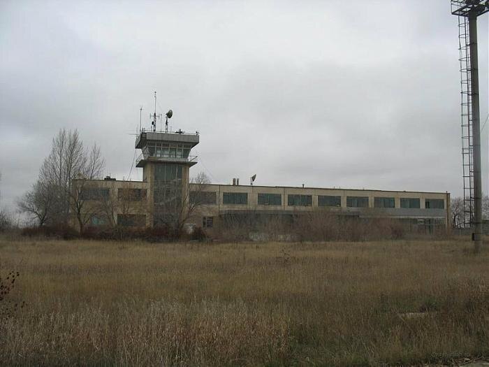 © MROVICTOR / wikimapia.org / CC BY 3.0 (Заброшенный аэропорт Балаково)