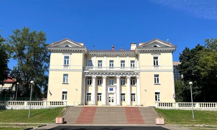    Детей лишают мест учебы и отдыха