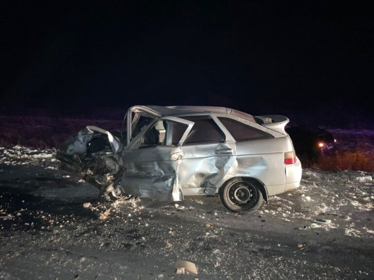    В двойном ДТП на востоке Оренбуржья пострадали четыре человека Оренбуржье