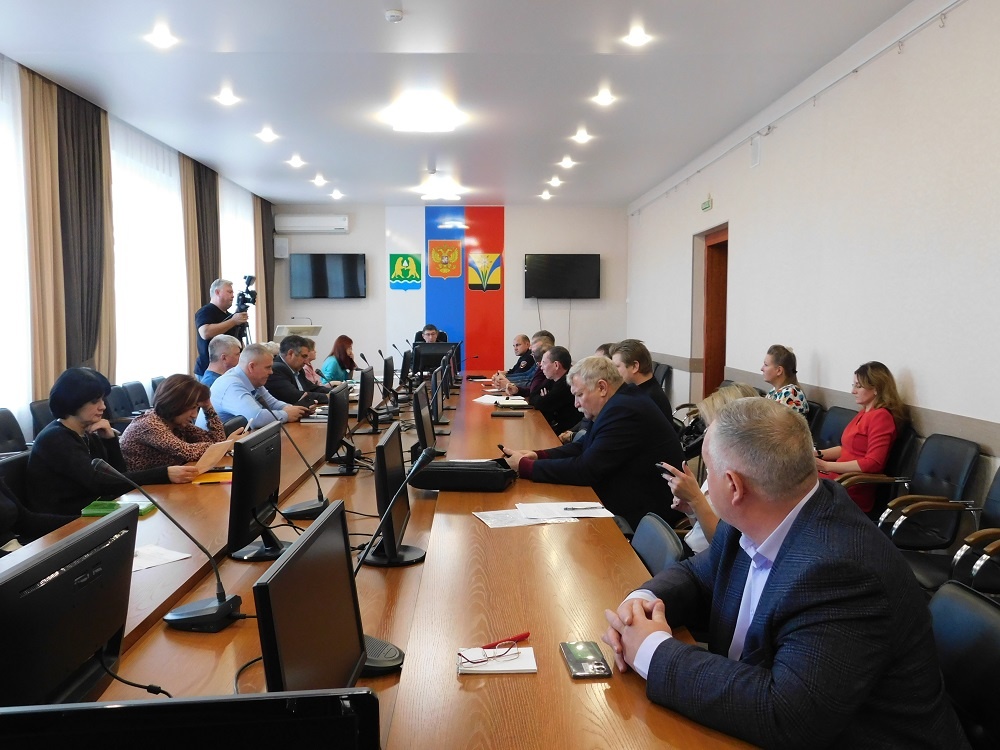    На заседании комиссии. Фото Анны Зубаревой