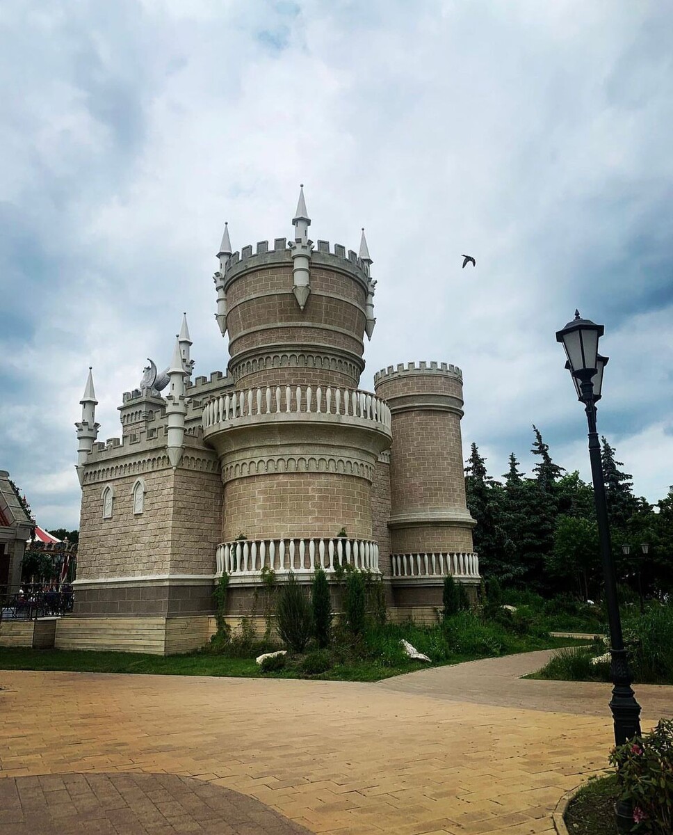 Гольяновский парк с площадкой Московских сезонов © "Покажу Москву"