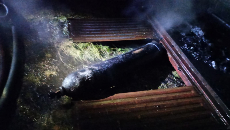    Появились фото страшного пожара в гараже с автомобилем в КарелииОПС по Беломорскому району