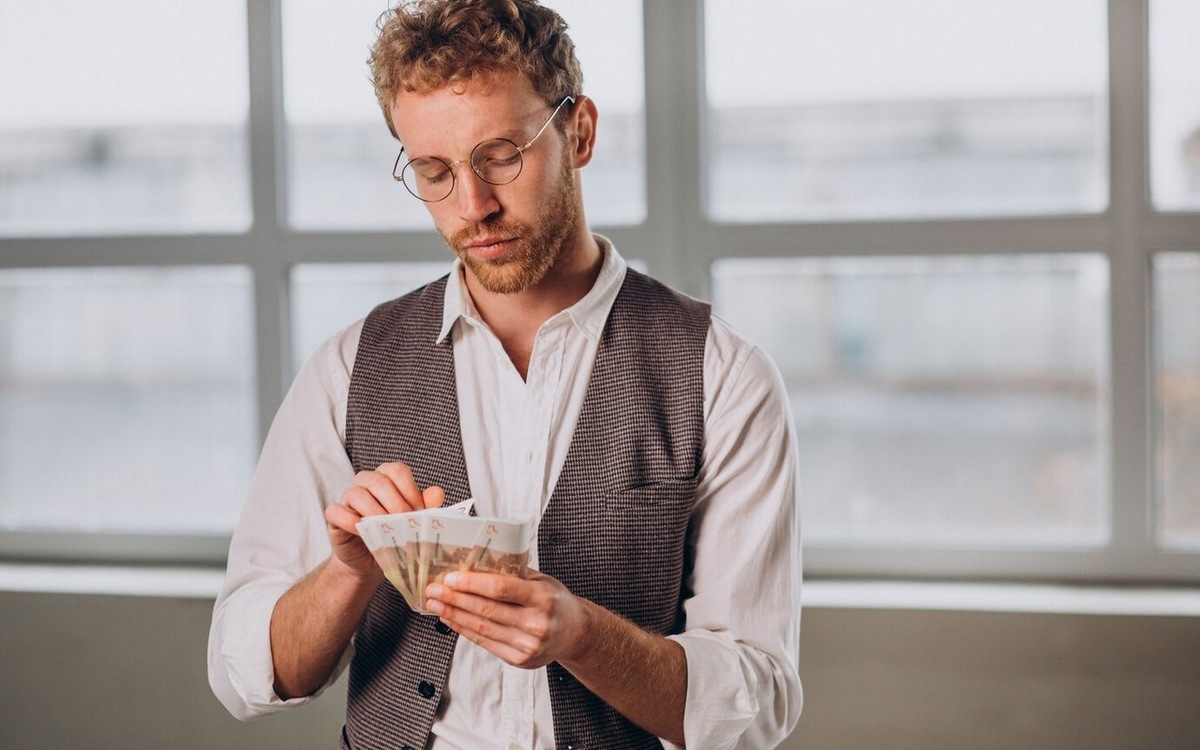    Ломбарды выдали липчанам займы на 485 млн рублей от senivpetro на Freepik