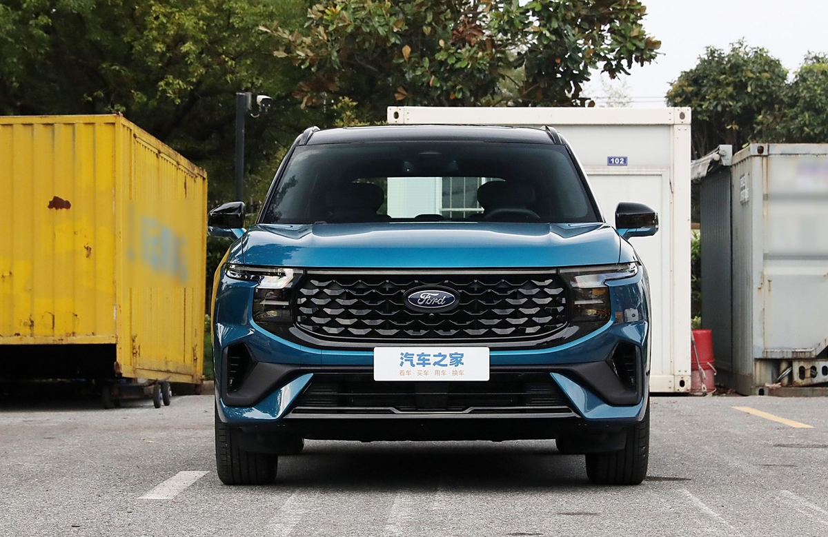 Оформление передней части Ford Edge L