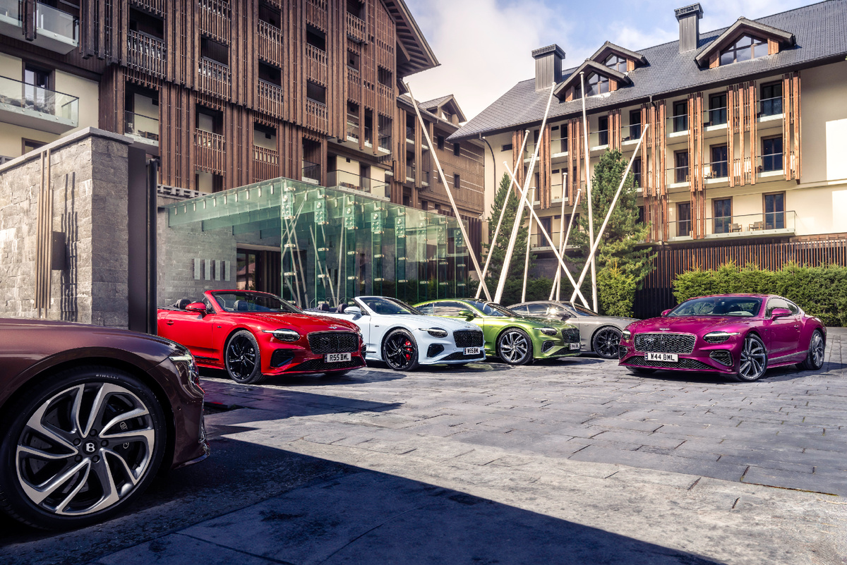 Bentley намерена отказаться от ДВС к 2035 году. Ранее крайний срок был обозначен как 2030-й.