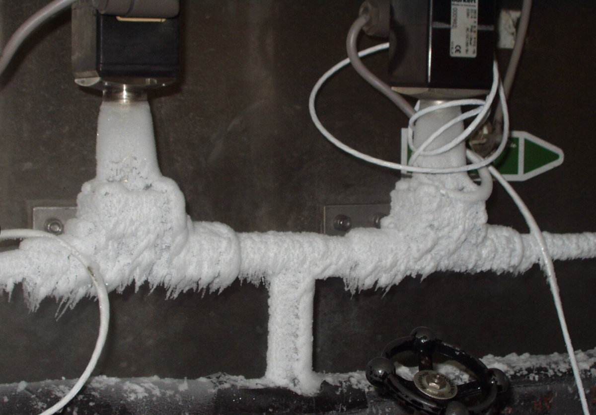 Пример замерзших труб