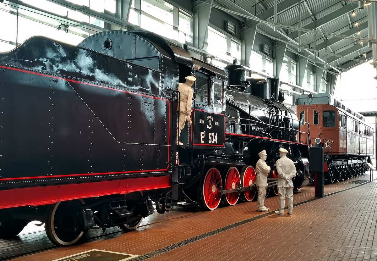 Товарный паровоз Ел-534. Фото автора.