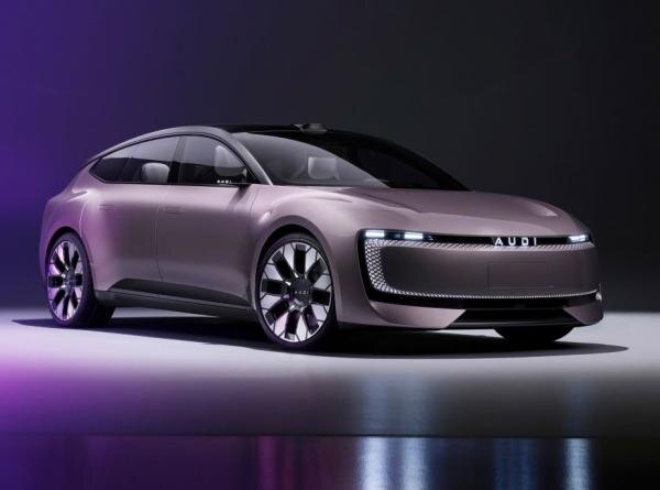     Audi E. Фото AUDI