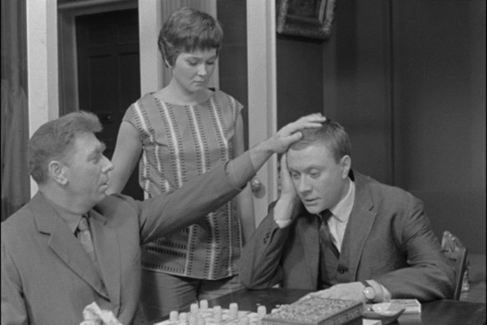 Тебя посодют.  А, ты не воруй!