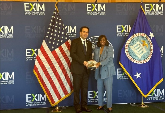 Встреча председателя правления Государственного внешэконом банка Туркменистана Рахимберди Джепбарова с президентом Экспортно-импортного банка США Ретой Джо Льюис, 6 ноября, 2024 г., Вашингтон, США