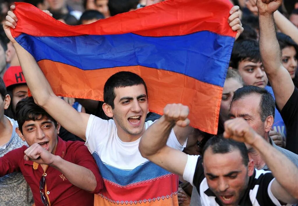 Фото: https://www.defensenews.com/home/2015/07/02/yerevan-russia-to-loan-armenia-200m-for-arms/