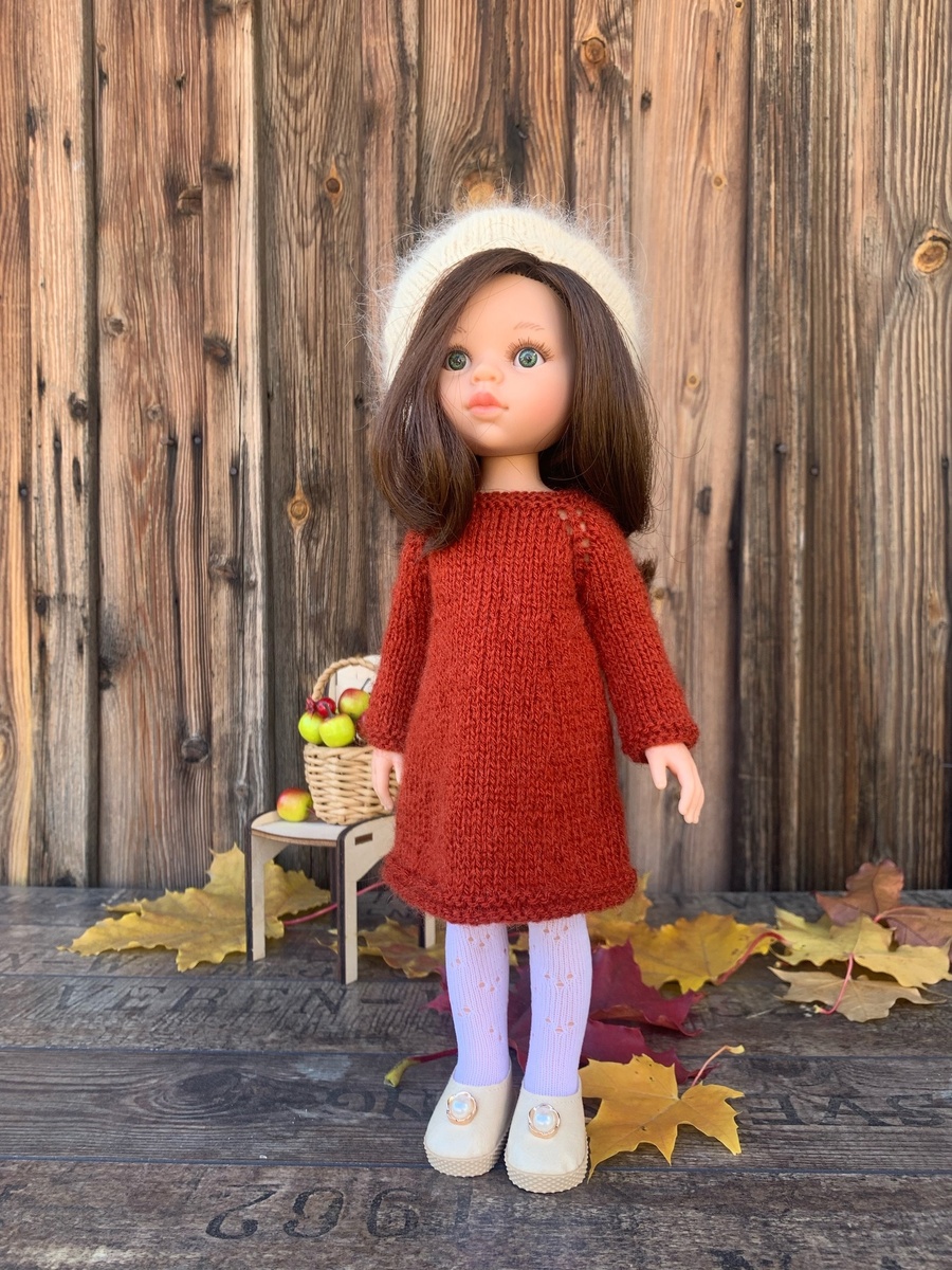 Паола Рейна в базовом "скучном" платье