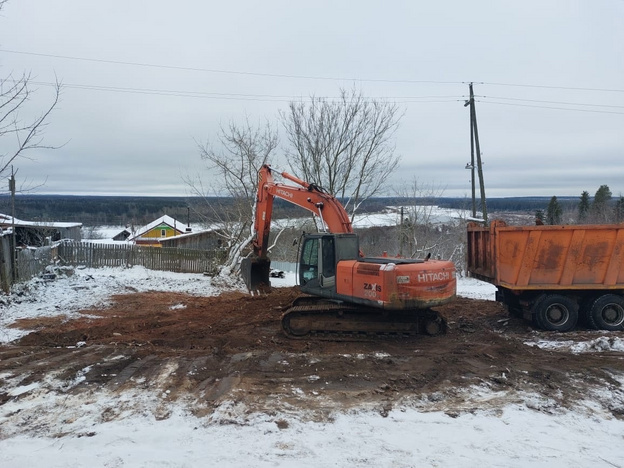    В Слободском сносят аварийные дома