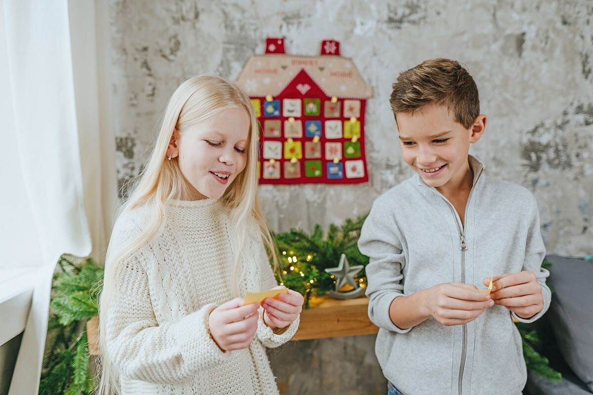 Квест — это увлекательное приключение для компании друзей. Источник: Shutterstock📷
