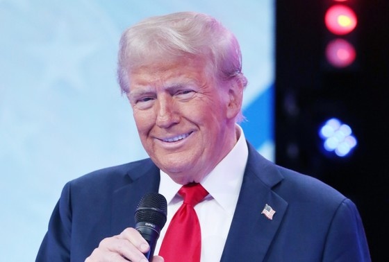    Дональд Трамп