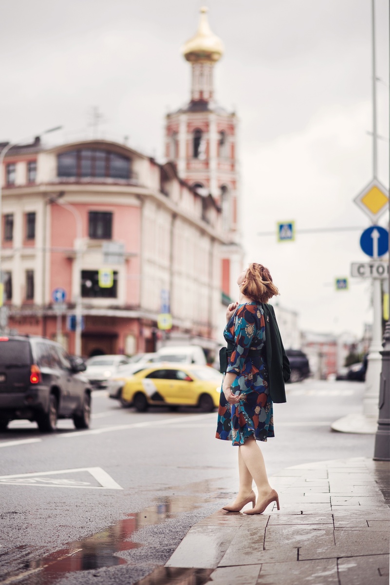 Это не специальная фотосессия, это мы с коллегой-фотографом просто удачно из здания Мосгордумы вышли... ну и да, в туфлях на каблуках.