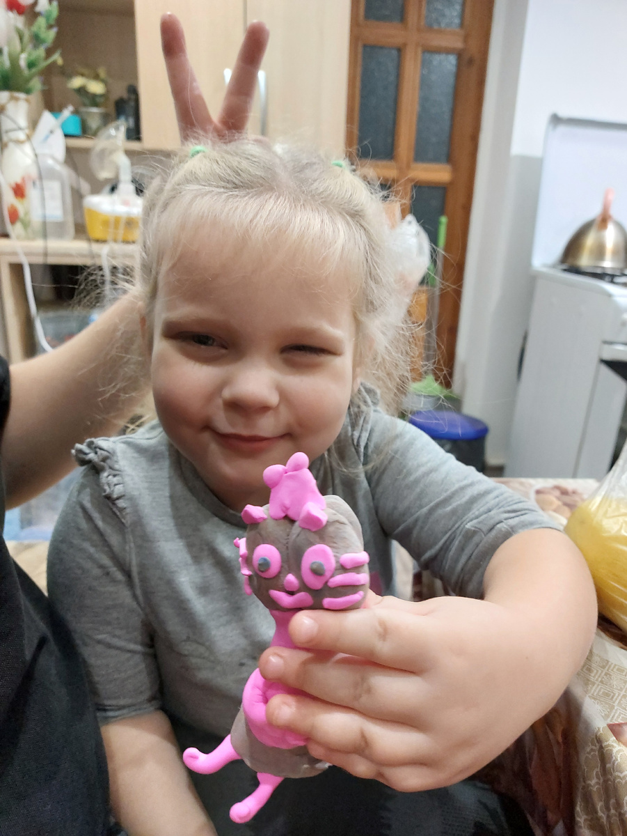 Самостоятельно слепила смешного кота