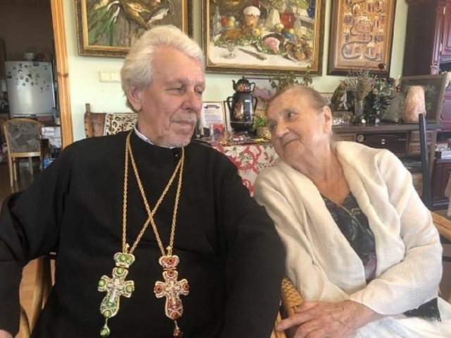 Тверской протоиерей Алексий Злобин и его супруга отметили 70 лет совместной жизни