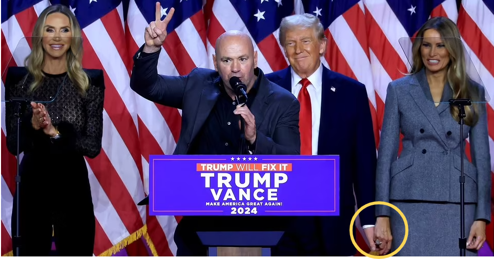 Мелания и Дональд Трамп во время выступления после объявления итогов выборов президента США в 2024 году