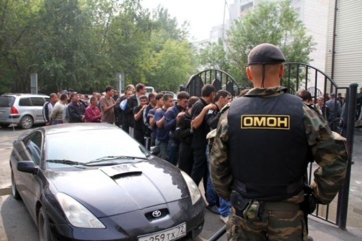 Операция по выявлению нелегальных мигрантов. Источник: 72.mvd.ru.