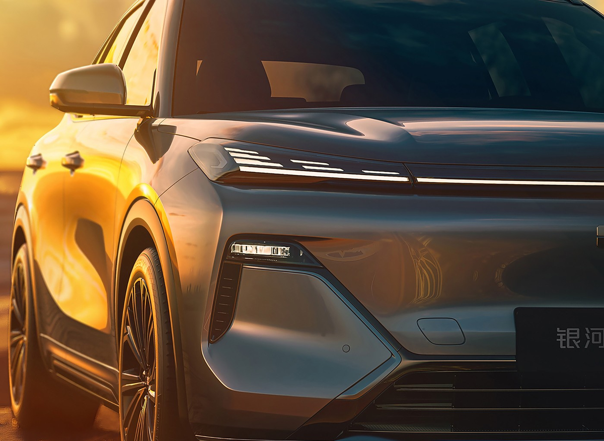 Новая заявка на лидерство в сегменте гибридных кроссоверов – Geely Galaxy Starship 7 EM-i 