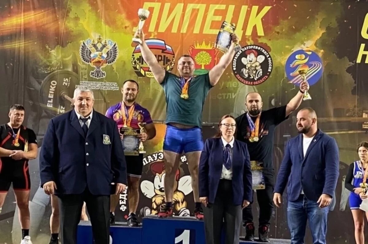    Пауэрлифтеры из брянской СШОР «Олимп» завоевали 8 наград чемпионата ЦФО