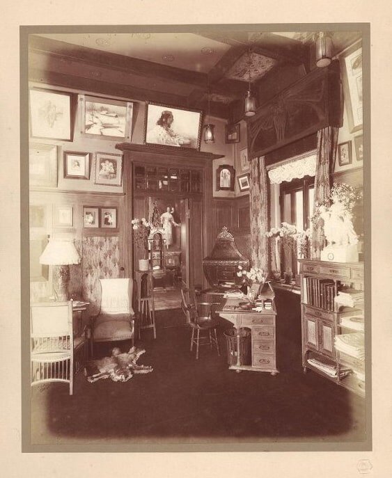 Фотография бюро в интерьере © БТМ