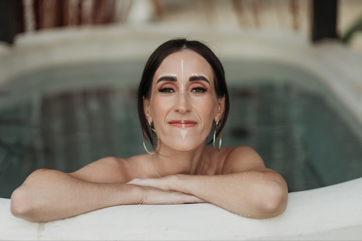 Вишудха отвечает за вашу уверенность, мудрость, творческую реализацию и проявленность в мире