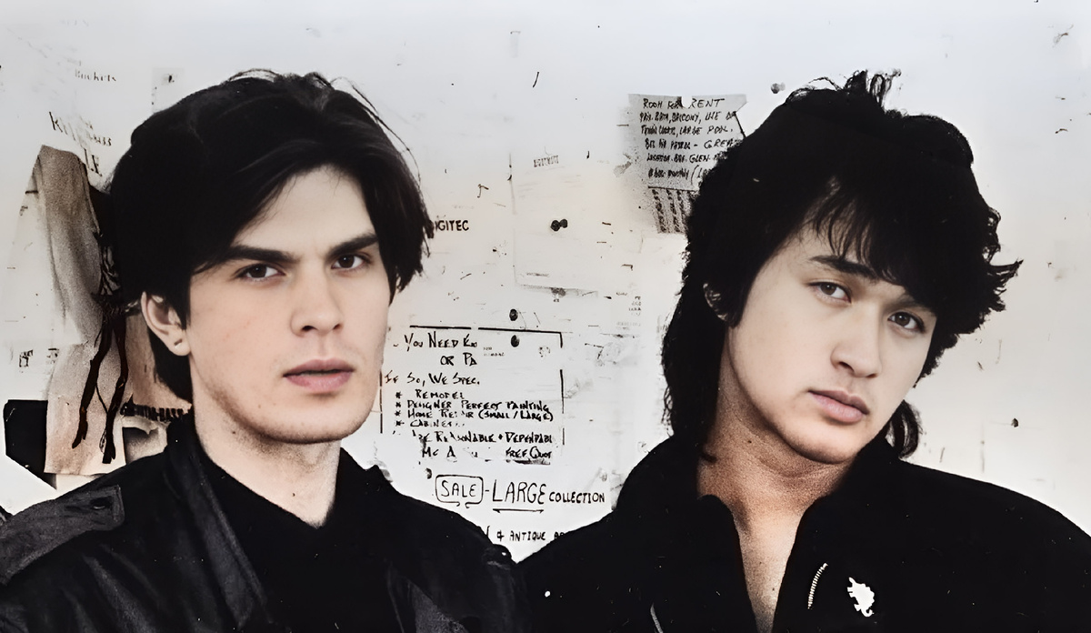 Юрий Каспарян и Виктор Цой (фото из открытых источников)