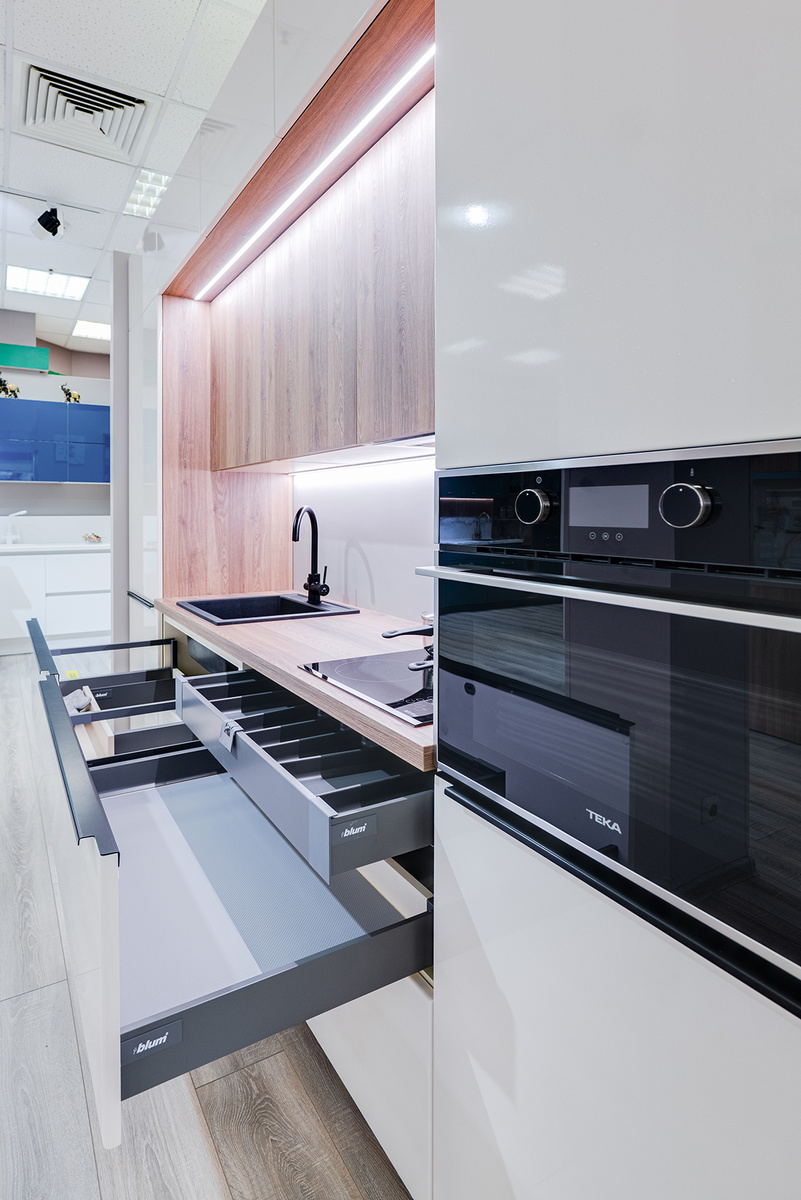 Салон VERNO в ТЦ "Мебельград"