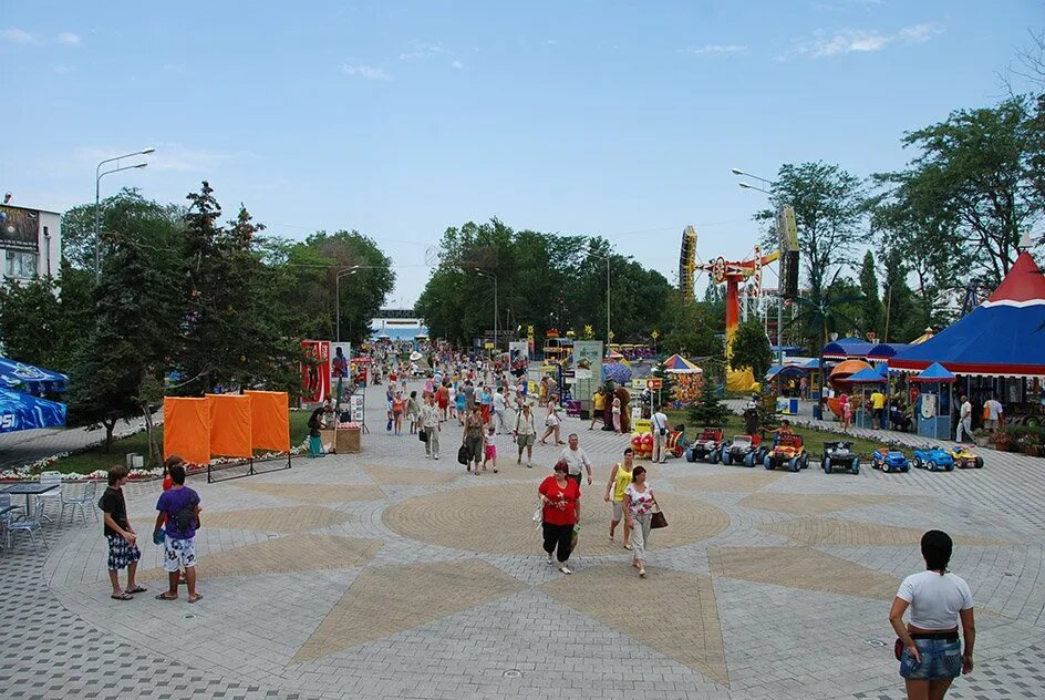 Анапа парк 30 победы. 30 лет победы анапа. Анапа центр. Парке 30 летия победы анапа. Парке 30 летия победы анапа.